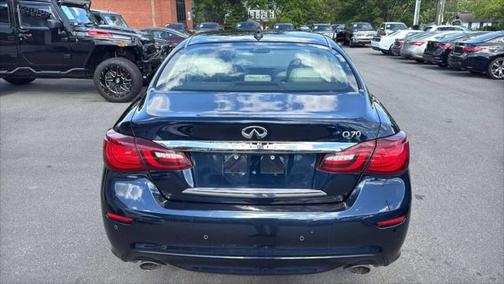 2015 INFINITI Q70 3.7