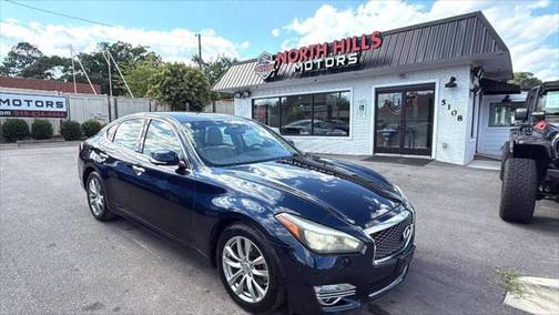 2015 INFINITI Q70 3.7