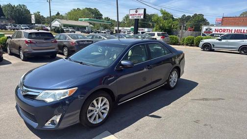 Parisian Night Pearl 2014 Toyota Camry Hybrid LE