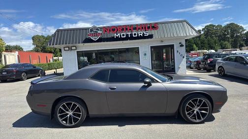 Granite Crystal Metallic Clearcoat 2015 Dodge Challenger SXT