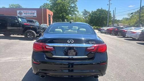 2017 INFINITI Q70 3.7