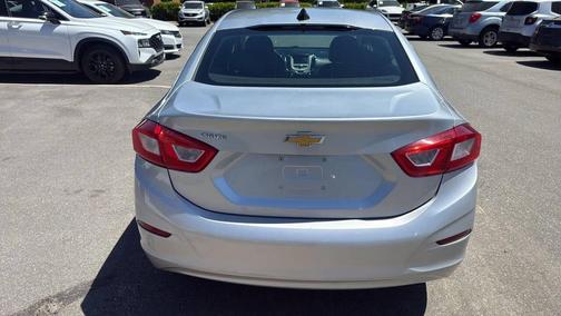 Silver Ice Metallic 2017 Chevrolet Cruze LS