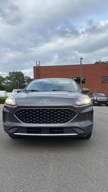 Magnetic Metallic 2020 Ford Escape SE