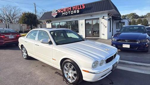 2004 Jaguar XJ Base