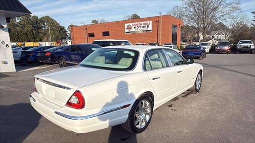 2004 Jaguar XJ Base