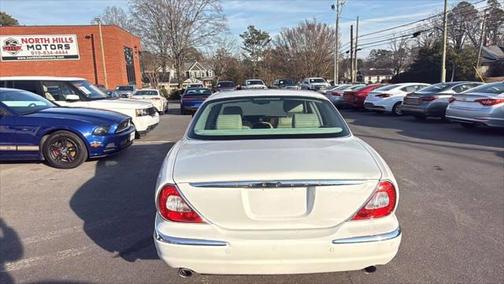 2004 Jaguar XJ Base