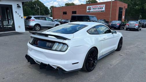 2017 Ford Mustang V6