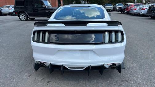 2017 Ford Mustang V6