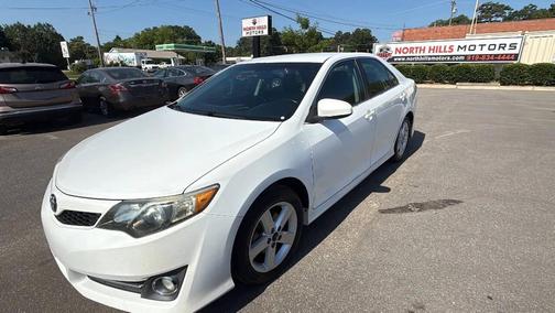 Super White 2013 Toyota Camry LE