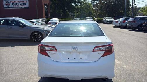 Super White 2013 Toyota Camry LE