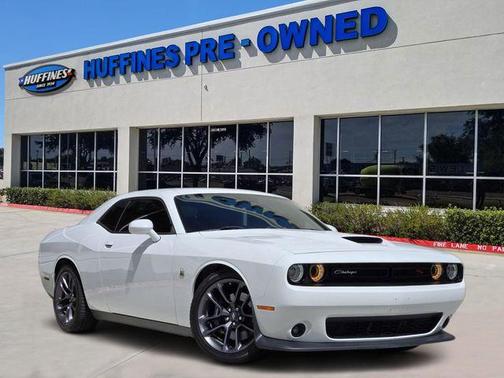 White Knuckle Clearcoat 2023 Dodge Challenger R/T Scat Pack