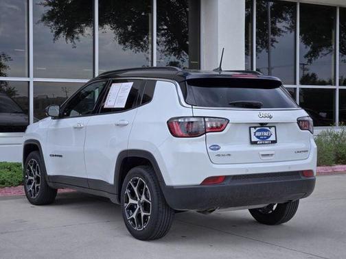 Bright White Clearcoat 2025 Jeep Compass Limited