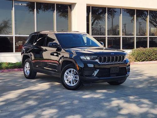 2023 Jeep Grand Cherokee Laredo