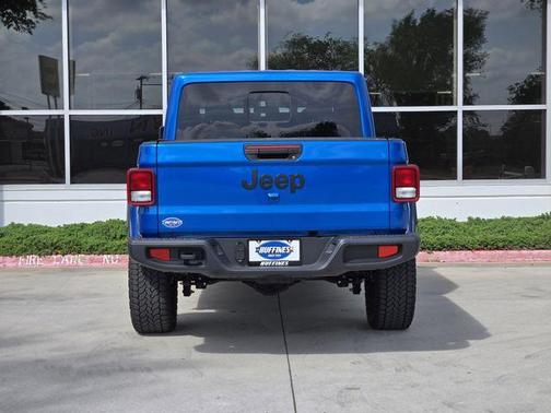 Hydro Blue Pearlcoat 2025 Jeep Gladiator Sport