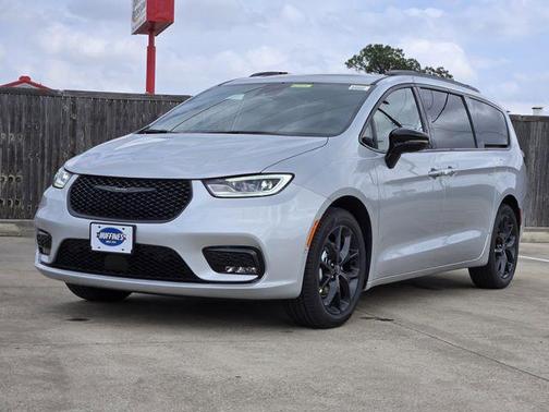 Silver Mist Clearcoat 2026 Chrysler Pacifica Limited