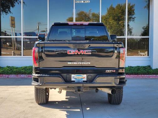 2024 GMC Sierra 2500 AT4