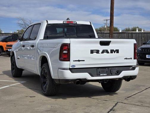 Bright White Clearcoat 2026 RAM 1500 Big Horn/Lone Star