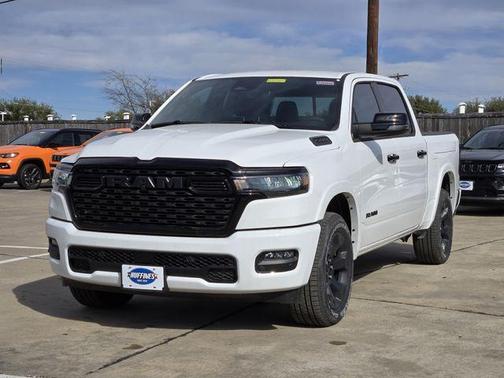 Bright White Clearcoat 2026 RAM 1500 Big Horn/Lone Star