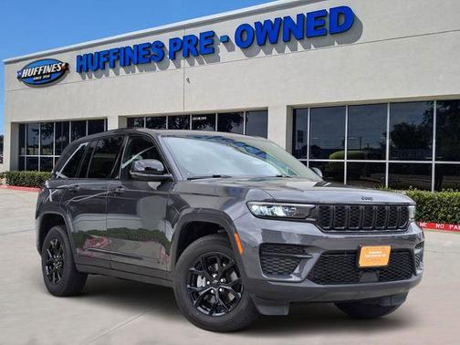 Metallic 2024 Jeep Grand Cherokee Laredo