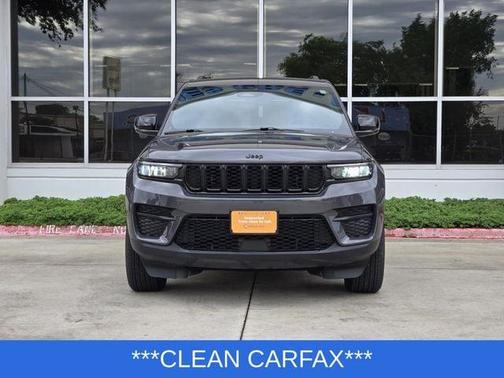 Metallic 2024 Jeep Grand Cherokee Laredo