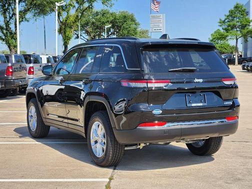 2025 Jeep Grand Cherokee Laredo X