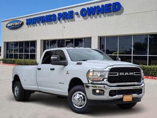 Bright White Clearcoat 2024 RAM 3500 Big Horn