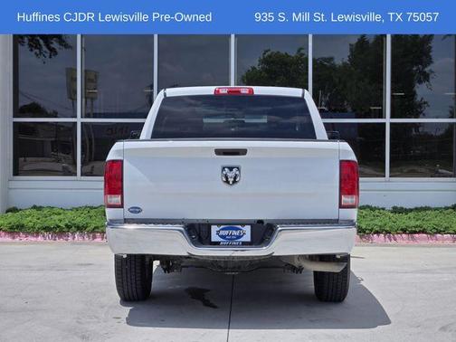 Bright White Clearcoat 2022 RAM 1500 Classic Tradesman