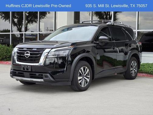 2024 Nissan Pathfinder SL