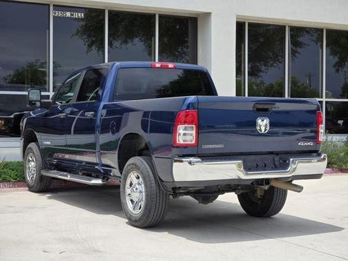 Patriot Blue Pearlcoat 2024 RAM 2500 Big Horn