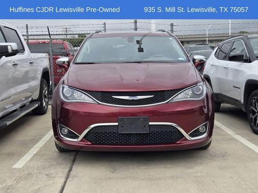 Velvet Red Pearlcoat 2018 Chrysler Pacifica Limited