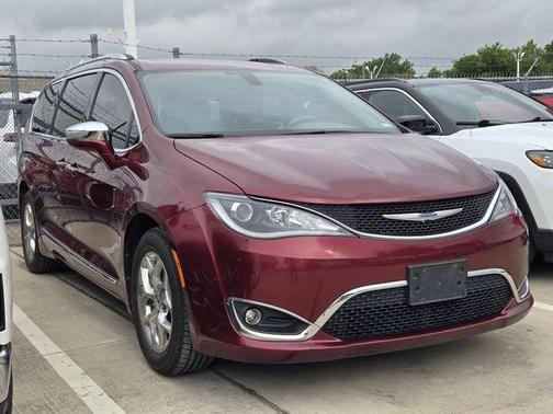 Velvet Red Pearlcoat 2018 Chrysler Pacifica Limited