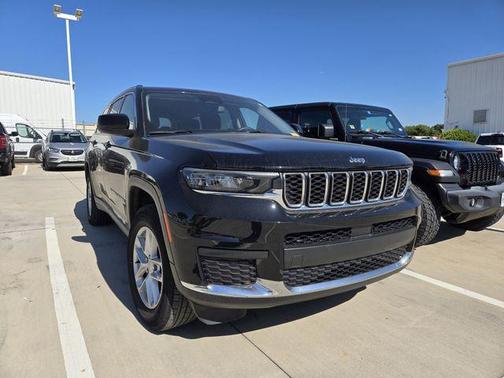 2022 Jeep Grand Cherokee L Laredo