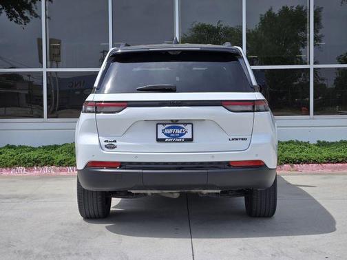 Bright White Clearcoat 2023 Jeep Grand Cherokee Limited