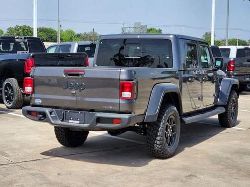 2025 Jeep Gladiator Sport