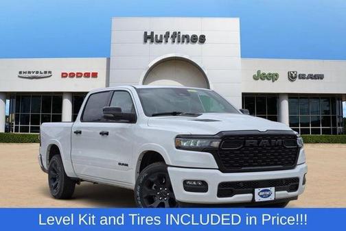 Bright White Clearcoat 2026 RAM 1500 Big Horn/Lone Star