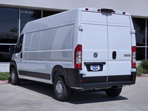Bright White Clearcoat 2026 RAM ProMaster 2500 High Roof