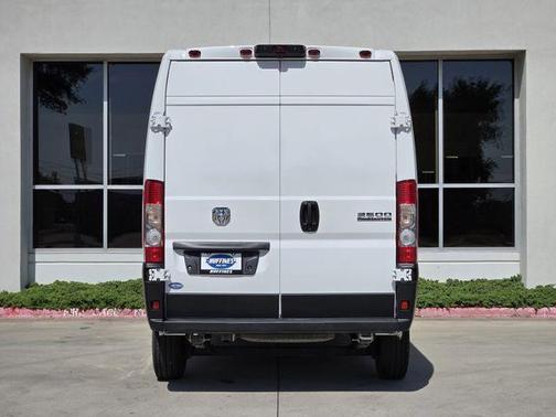 Bright White Clearcoat 2026 RAM ProMaster 2500 High Roof