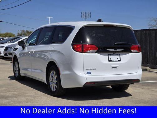 Bright White Clearcoat 2026 Chrysler Voyager LX