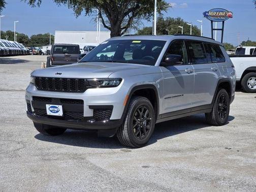 2025 Jeep Grand Cherokee Laredo