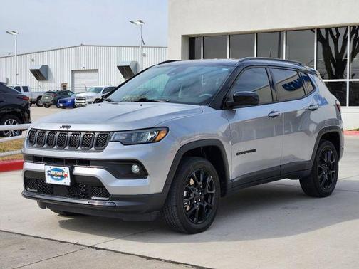2023 Jeep Compass Altitude