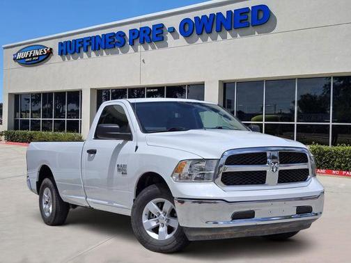 Bright White Clearcoat 2023 RAM 1500 Classic SLT
