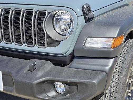 Anvil Clearcoat 2026 Jeep Wrangler Sport