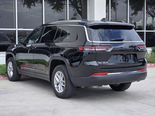 2022 Jeep Grand Cherokee L Laredo
