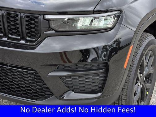 2025 Jeep Grand Cherokee Laredo