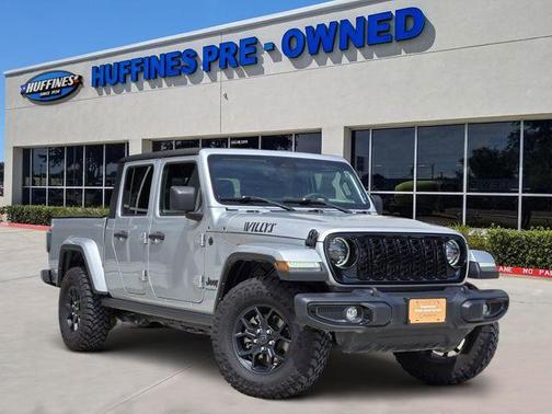 Silver Zynith Clearcoat 2024 Jeep Gladiator Sport