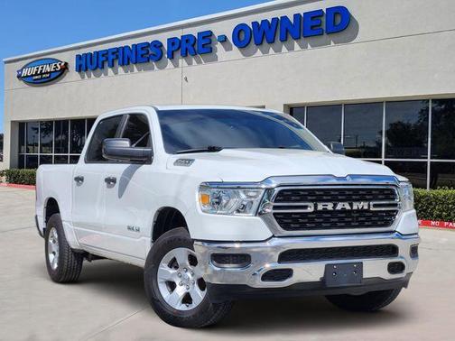 Bright White Clearcoat 2023 RAM 1500 Big Horn