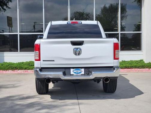 Bright White Clearcoat 2023 RAM 1500 Big Horn