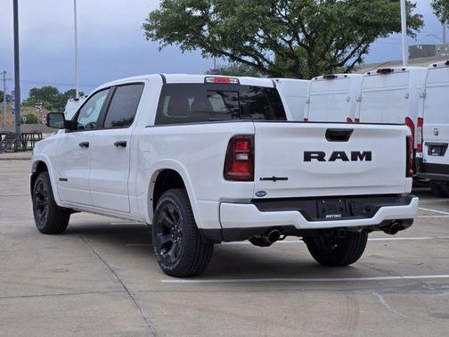 Bright White Clearcoat 2026 RAM 1500 Big Horn/Lone Star