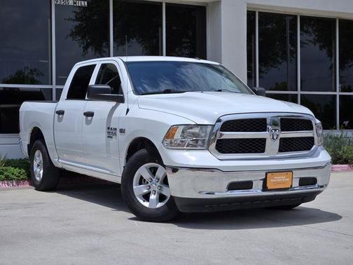 Bright White Clearcoat 2022 RAM 1500 Classic Tradesman