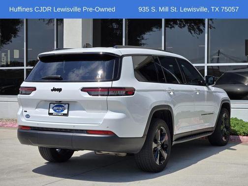 Bright White Clearcoat 2023 Jeep Grand Cherokee L Laredo